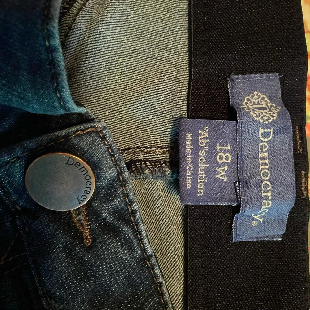 Democracy Ab Solution Jeans, 18W. - Picture 2 of 3